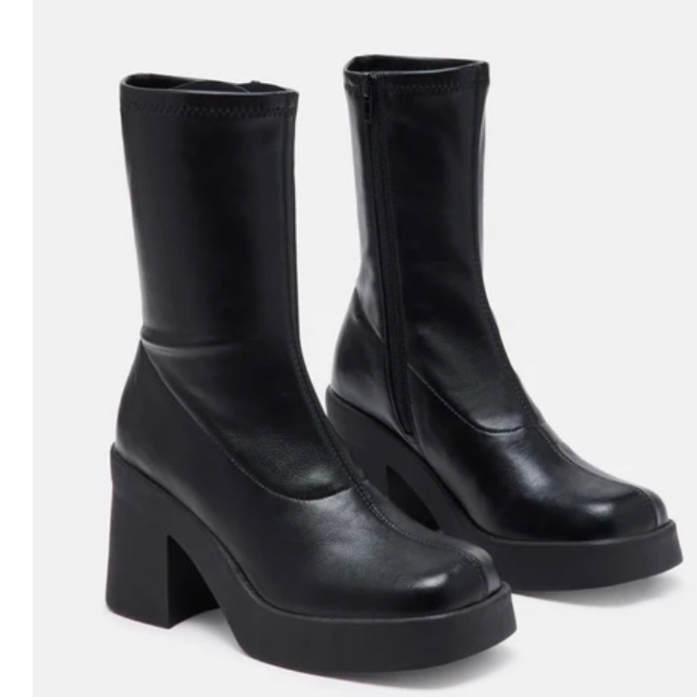 Steve Madden Klayton size 8.5  EUC $99 retail! Only 75!!